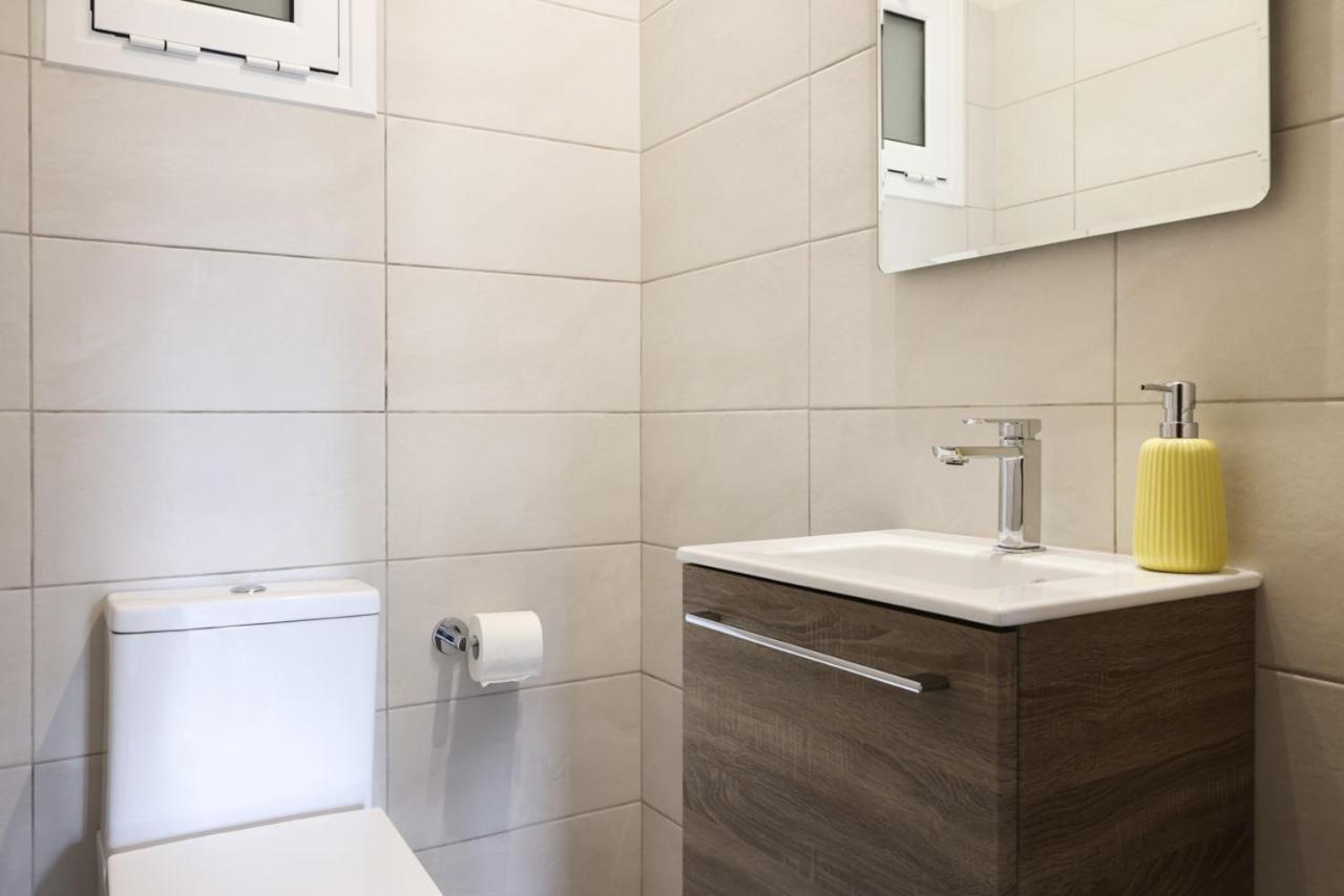 Comfort & Relax Apartment In Athens Riviera Exteriör bild